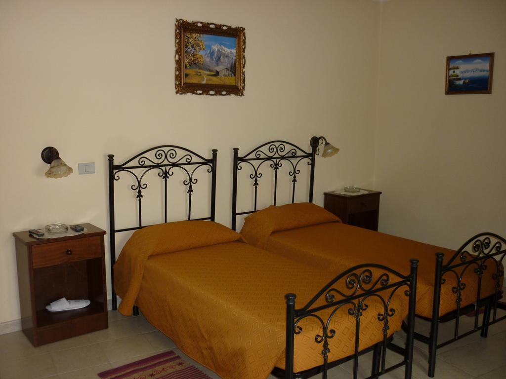 טביאנו Albergo Vittoria חדר תמונה