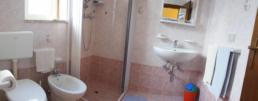 טביאנו Albergo Vittoria מראה חיצוני תמונה